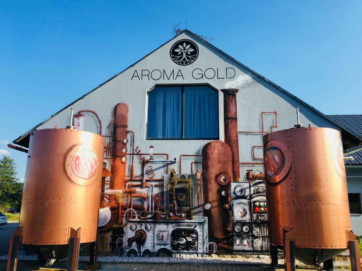 Отель Aroma Gold Dolni Bousov Экстерьер фото