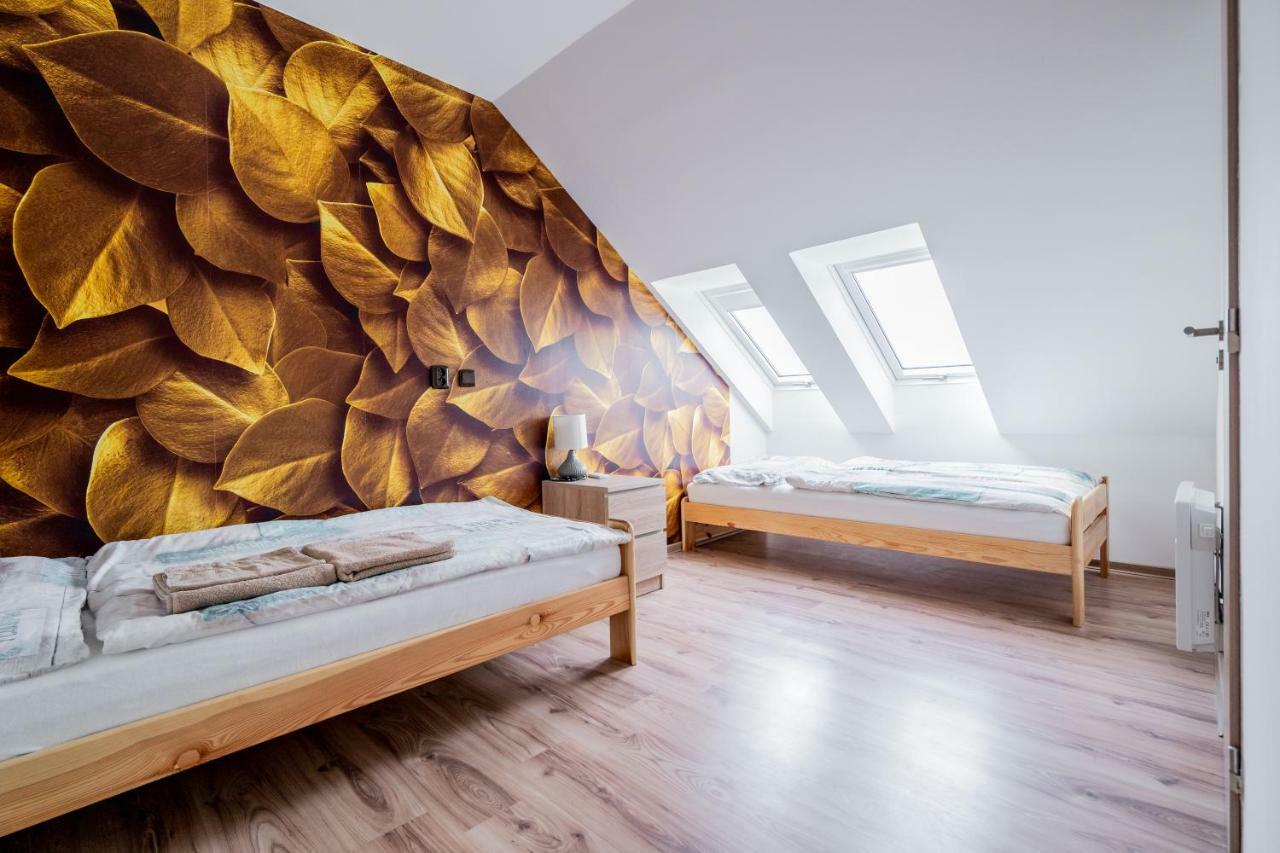 Отель Aroma Gold Dolni Bousov Экстерьер фото